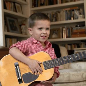 3/4 guitar for kids and small hands